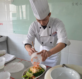名企名厨进校园 越南菜肴滋味足