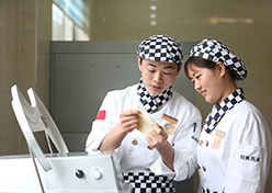 上海西点培训学院有什么特色？