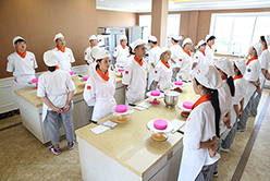 女孩子学西点辛不辛苦？累不累？