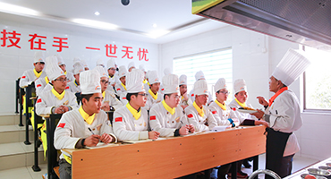 为什么学厨师要去上海新东方？