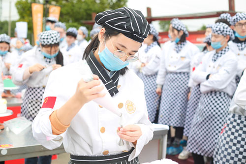 女孩子学西点的优势