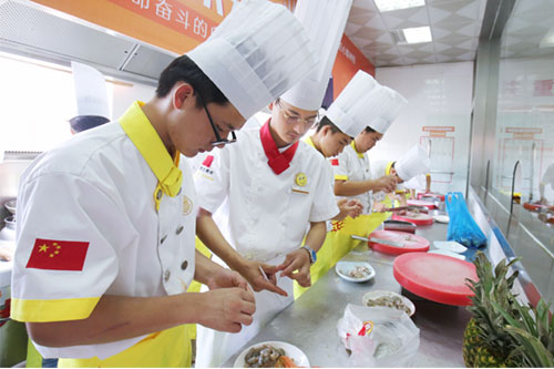 学厨师需要学几年？