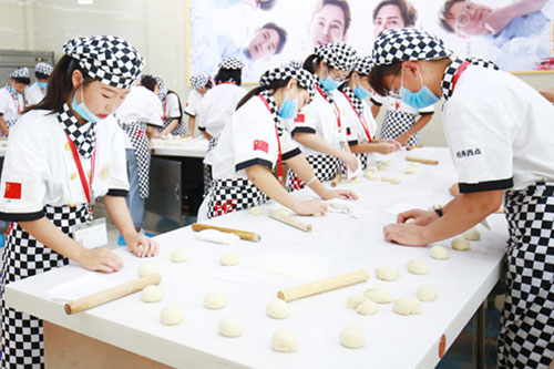 学厨师一般要多长时间？