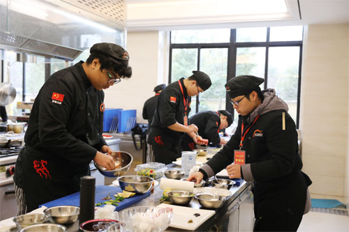初中生学厨师好吗？新东方厨师学校怎么样？