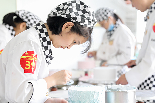 2020年学烘焙怎么挑选好学校？