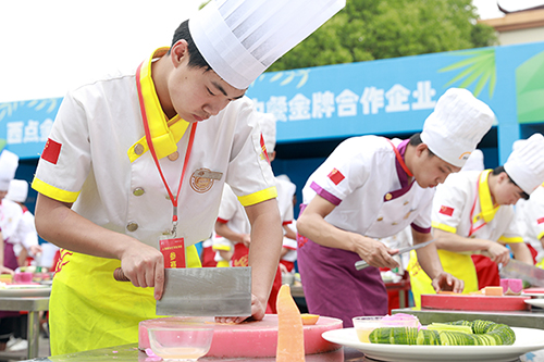 厨师真的是高薪职业吗？学厨师有什么好处呢？