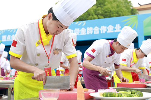 不想上学了学厨师技术怎么样？