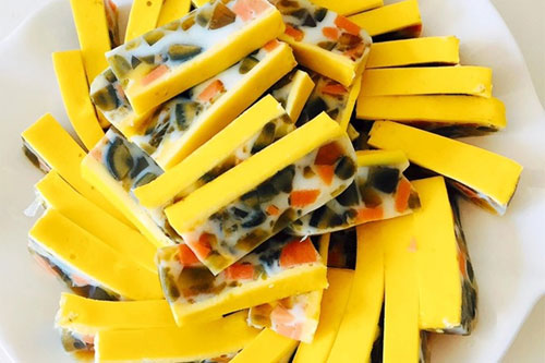 皮蛋火腿鸡蛋羹的做法——新东方烹饪学校