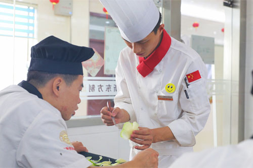 高中毕业可以学什么技术？