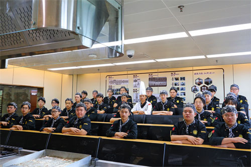 学西餐去培训学校好吗？