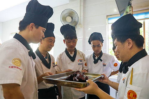 上海学厨师的前景怎么样？