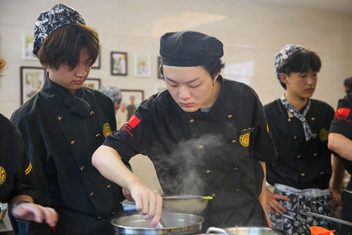 去厨师去哪里培训靠谱
