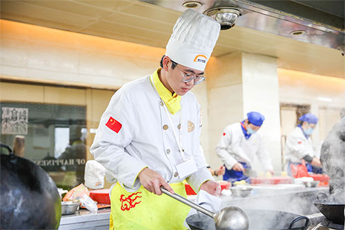 上海哪里有学厨师的学校？