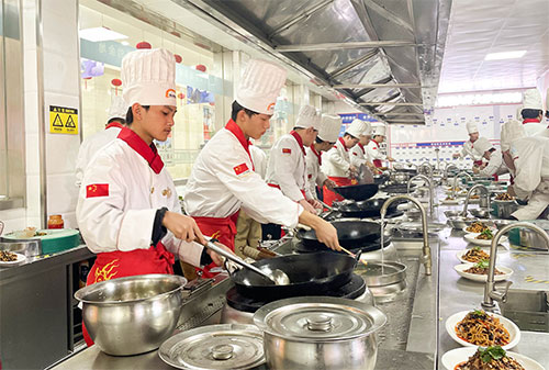 上海厨师培训学费多少钱一个月？
